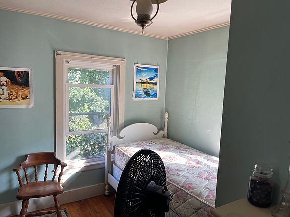 3rd image of 14 Swan Pl