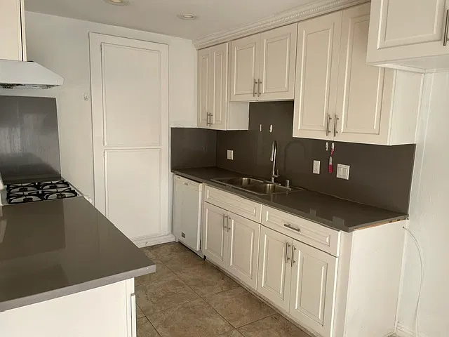 2 bed, 1.5 bath, 800 sqft, $2,350 — Photo 3