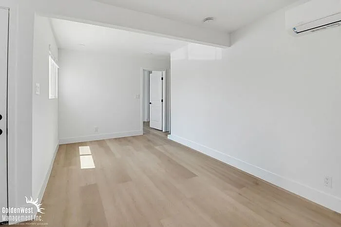 4822 Doliva Dr — Photo 10