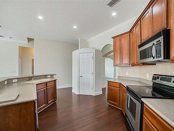 2nd image of 9814 Pineola Dr