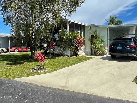 2nd image of 7117 SE Rosewood Ln