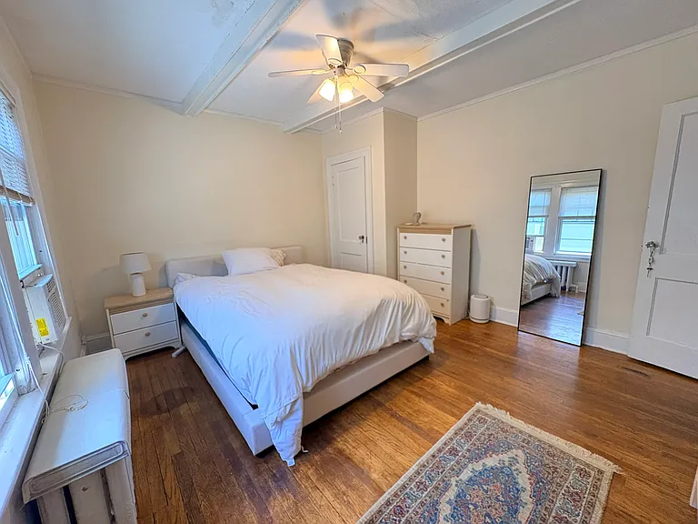 94 Quaker Ln S #2 — Photo 5