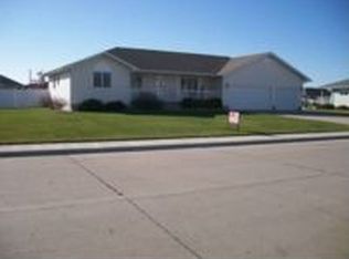 4135 Norwood Dr, Grand Island, NE 68803