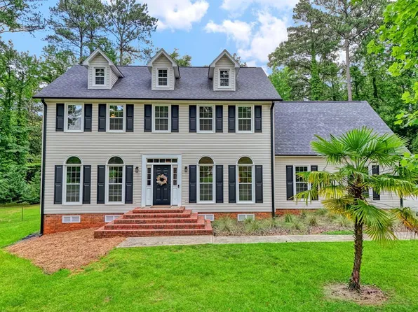 120 Wendover Rd, Greenwood, SC 29649