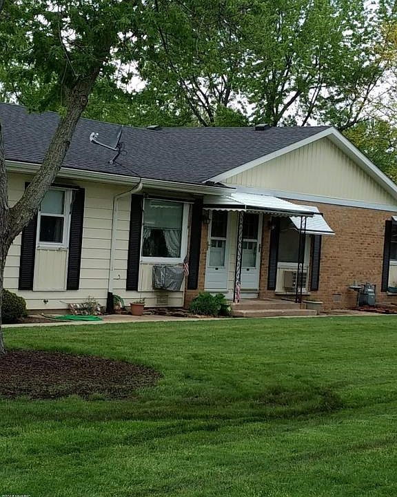 1st image of 653 Blue Ash Dr SE