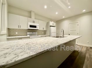 821 Dehart Ave #2, Kelowna, BC V1Y6A2