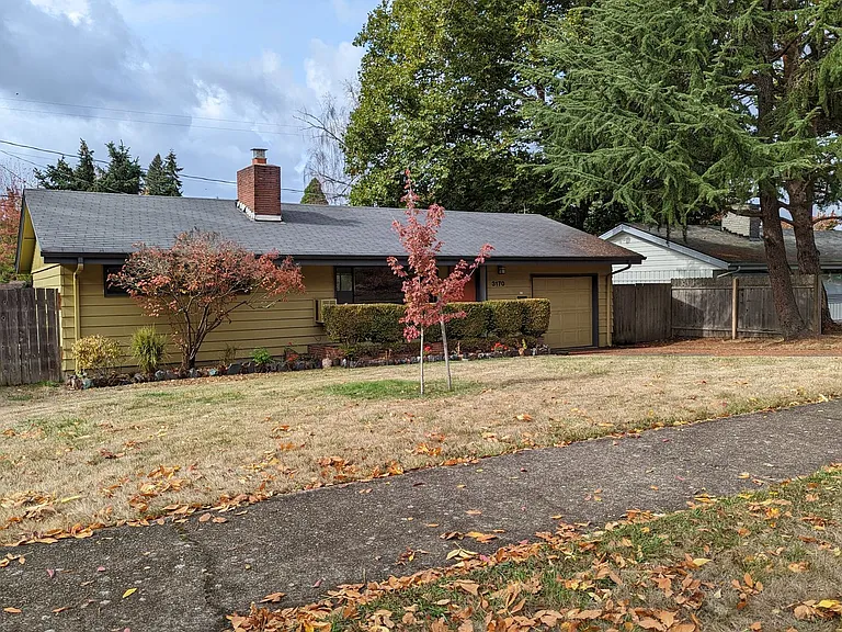 3170 University St — Photo 1