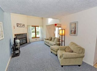 12 Harvard Rd #12, Watervliet, NY 12189