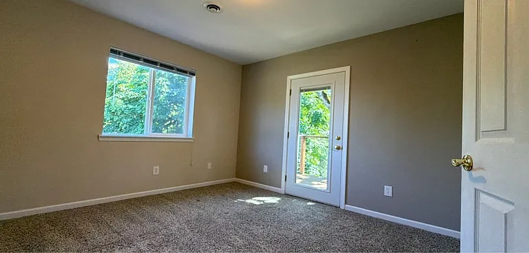1060 SE Miller Ave — Photo 18