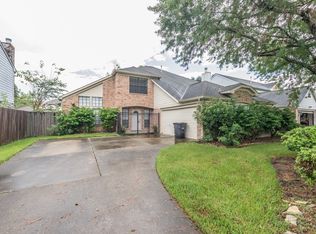 15119 Manorhill Dr, Houston, TX 77062