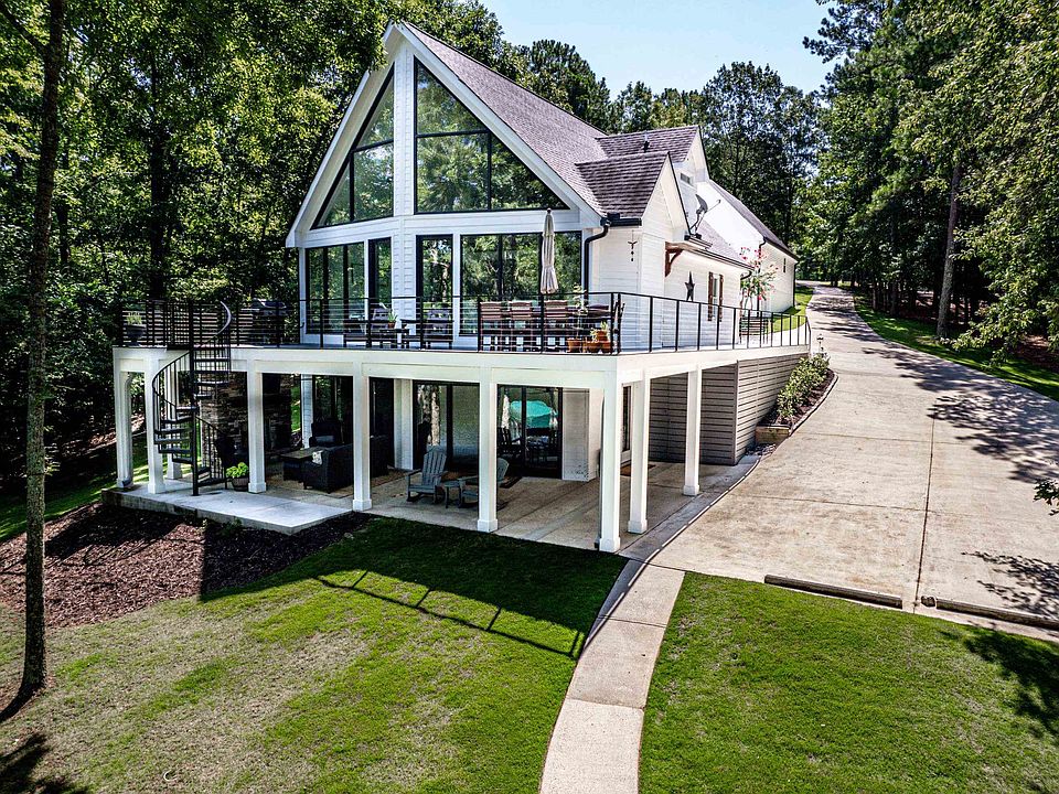 1st image of 1111 Katherine Ln