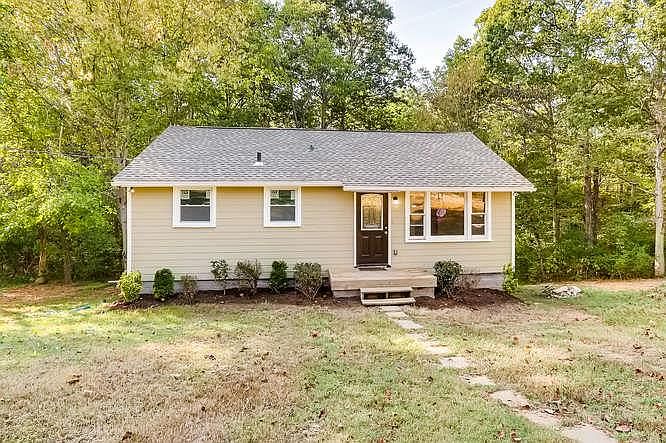 1st image of 107 Madrid Ct