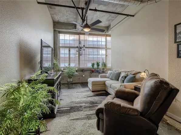 321 W 7th St APT 302, Kansas City, MO 64105