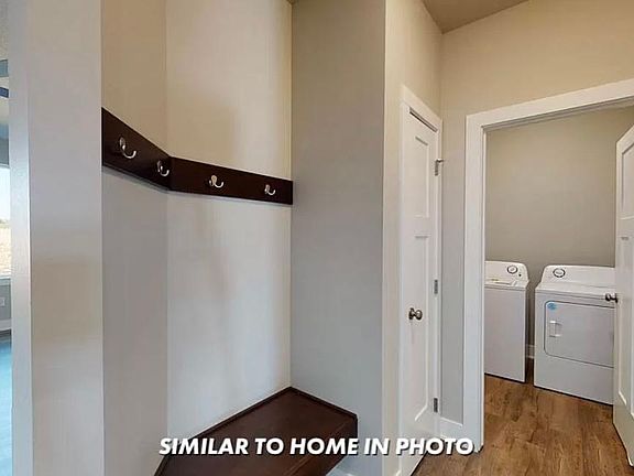5th image of 2324 Paine St NE