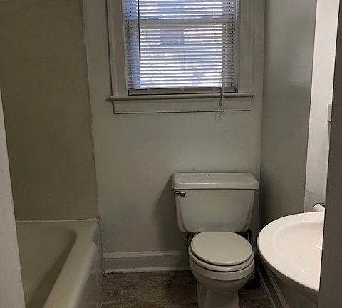 3rd image of 2539 Owen Dr