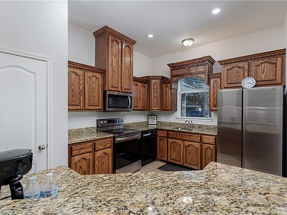 4th image of 2211 Bald Cypress Dr