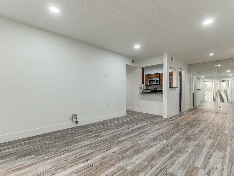 4851 Cedar Springs Rd #177 — Photo 9