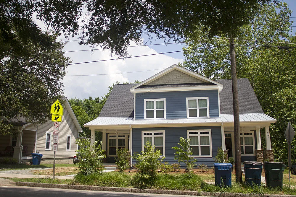 Spacious duplex on 9th Street — Photo 2