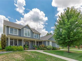 7037 Round Prairie St, Shawnee, KS 66226