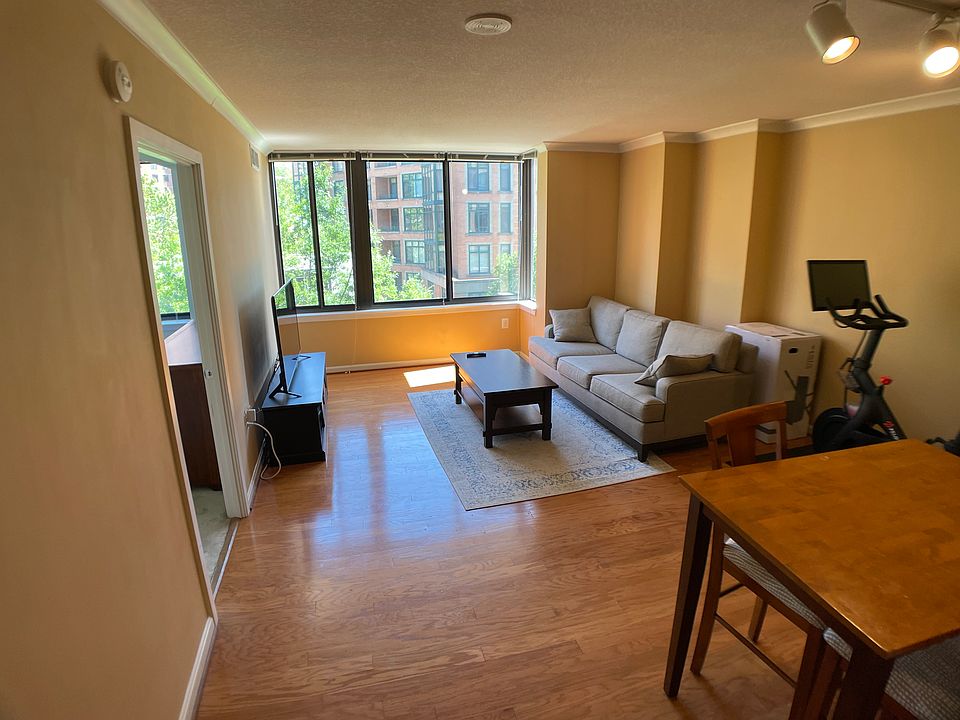 Living Room _ Picture #1