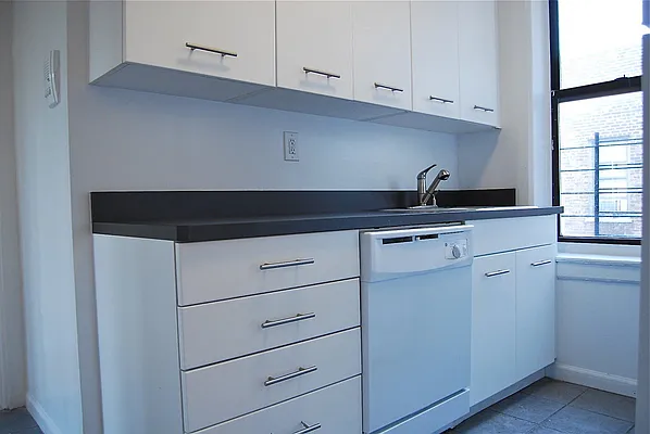Rented by Bohemia Realty Group | media 33