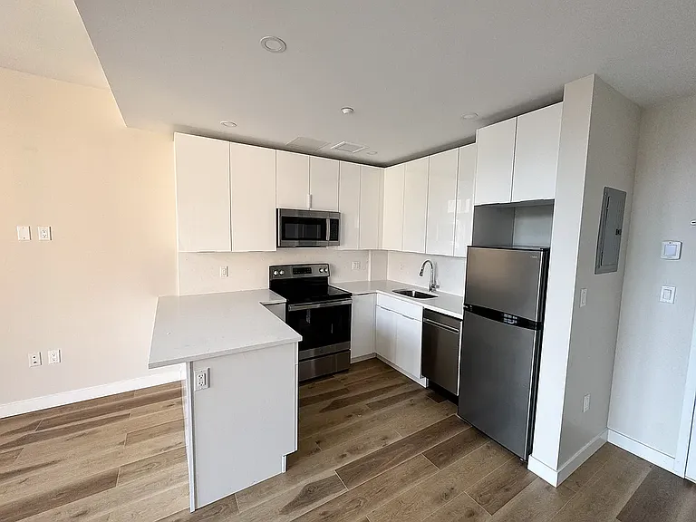 83-61 116th St #4D — Photo 5