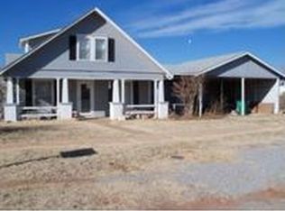 210 S 4th St, Sentinel, OK 73664