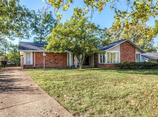 408 Brass Lamp Dr, Ballwin, MO