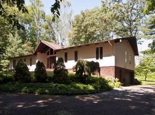 3 Windy Woods Cir, Newtown, CT 06470