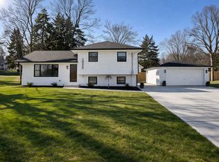 22W080 Valleyview Dr, Glen Ellyn, IL