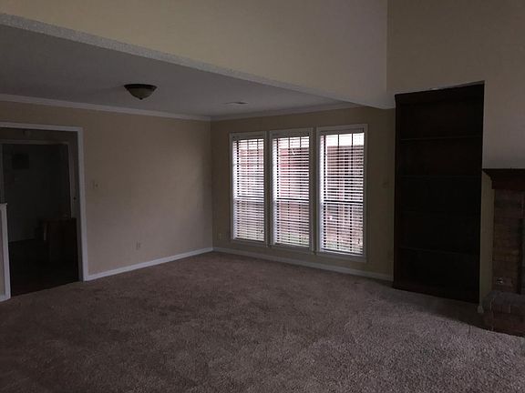 4th image of 1641 Beaver Trail Dr