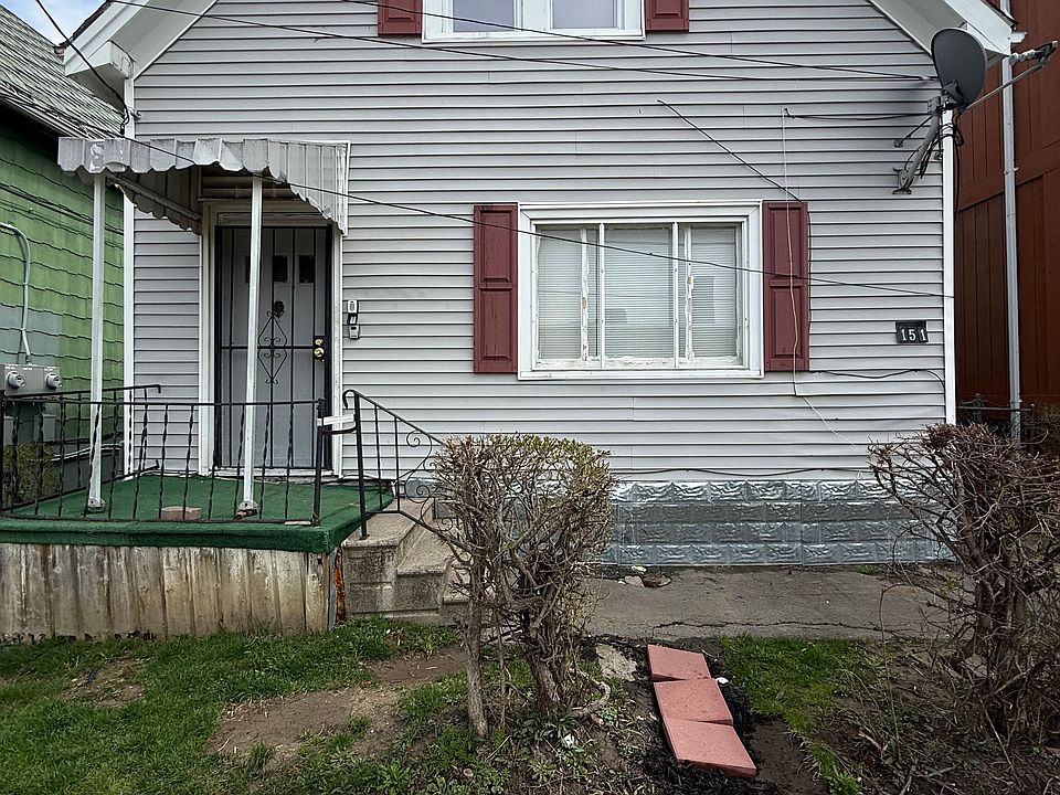 1st image of 151 Playter St #1