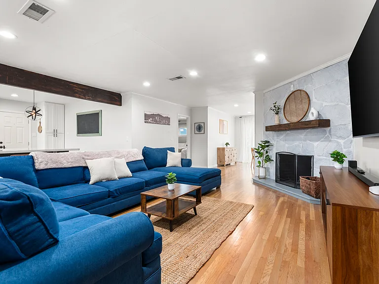 15015 Lindhall Way — Photo 8