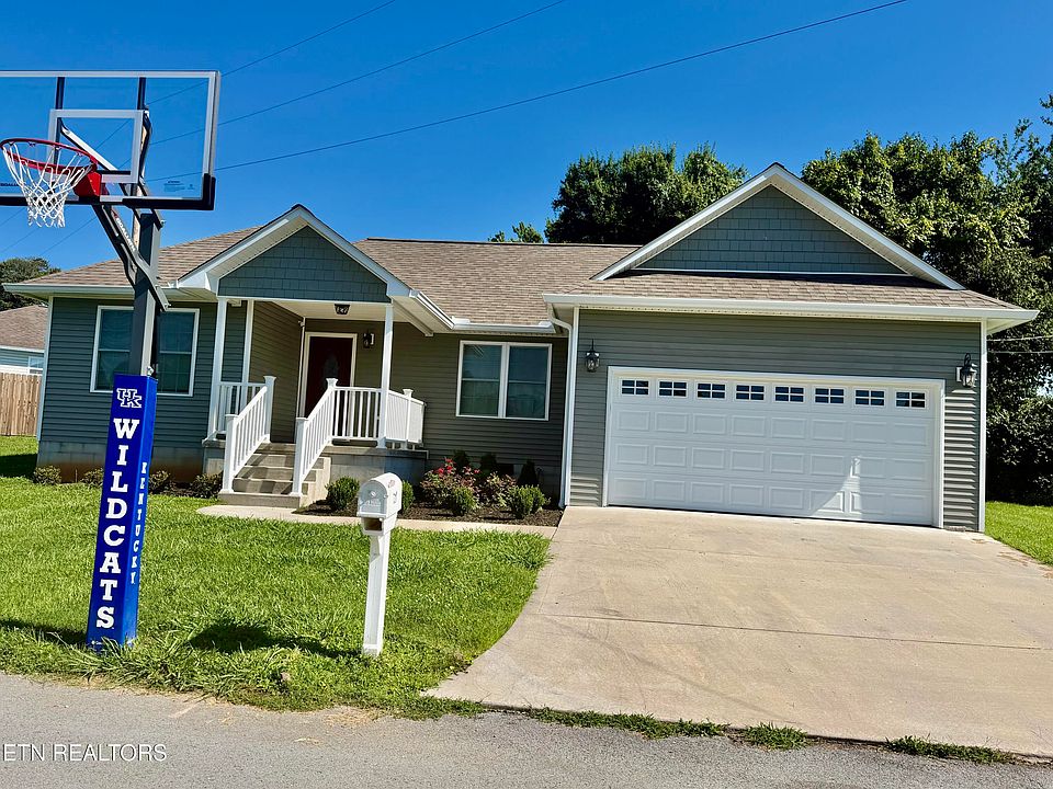 1st image of 127 Kars Ln