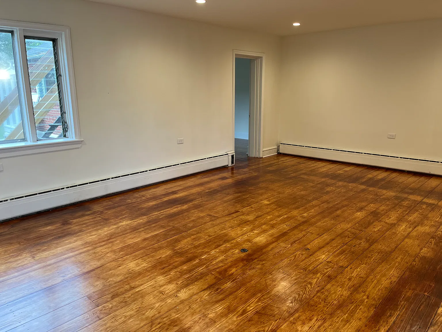 3 bed, 1950 sqft, $2,750 — Photo 4