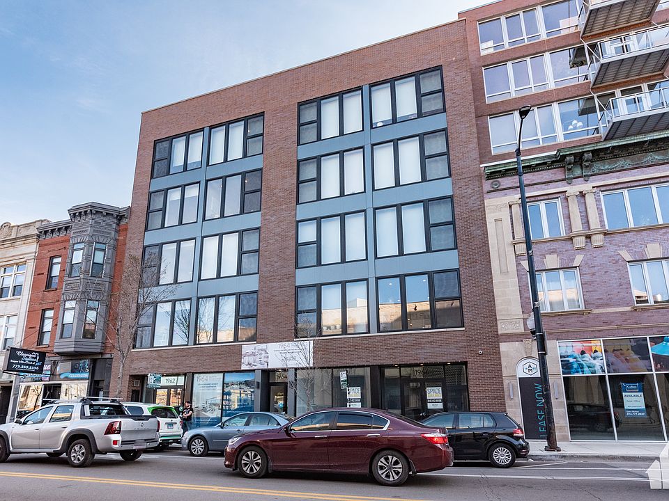 1st image of 1964 N Milwaukee Ave #404
