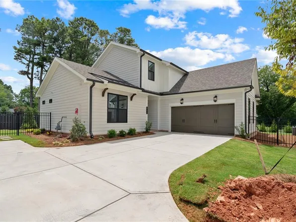527 Pearl St, Cumming, GA 30040