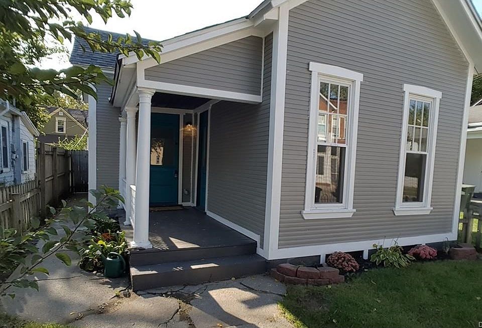 1st image of 530 Oak St