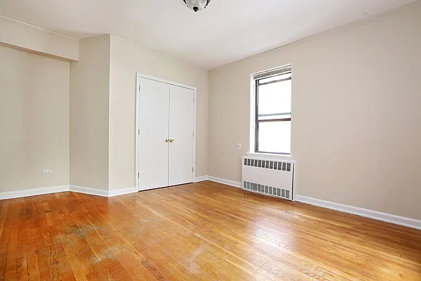 Rented by Waldstar Real Estate LLC | media 27