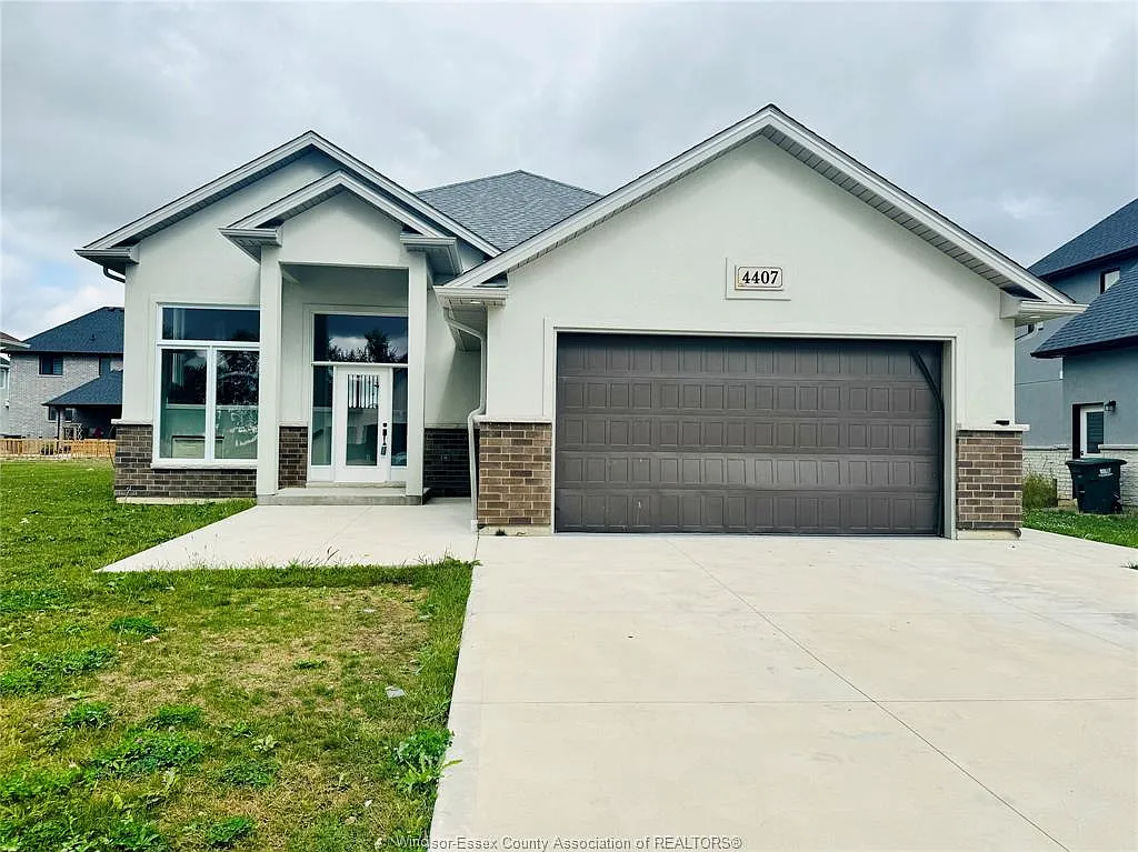 3 bed, $2,400 — Photo 1