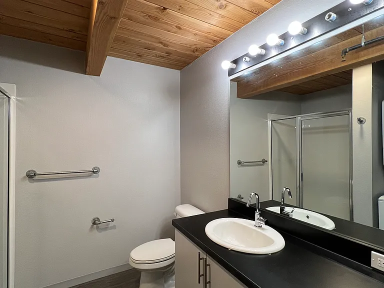 127 Broadway E #303 — Photo 16