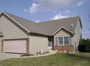 1628 Frontier Dr, Normal, IL 61761