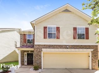 5680 Grande River Rd, College Park, GA 30349