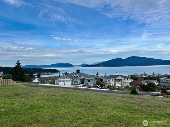 4505 Cypress Drive, Anacortes, WA 98221