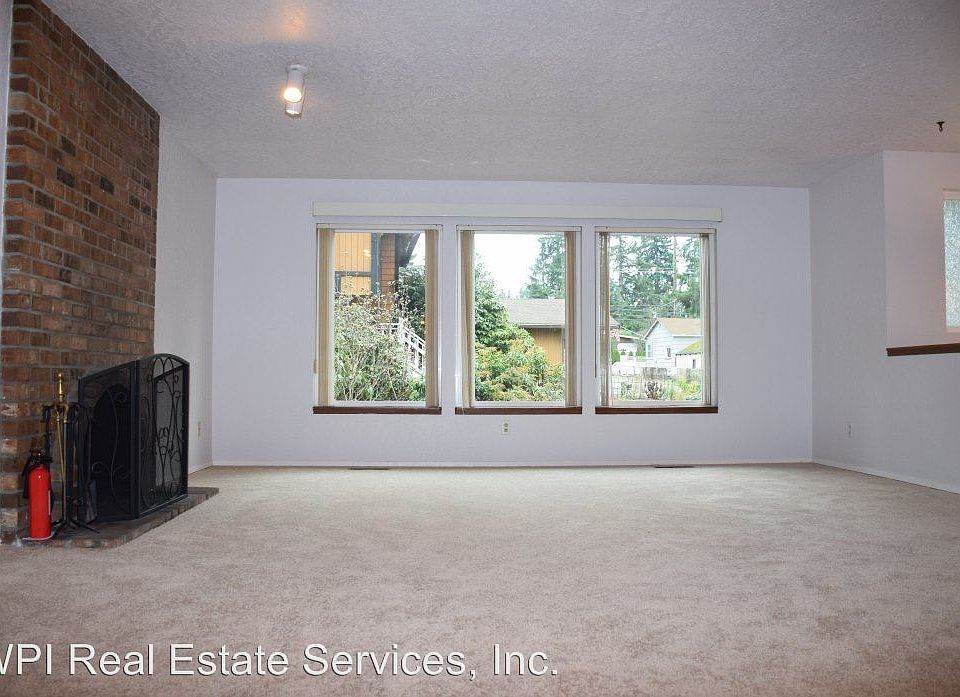 1st image of 11737 5th Ave NE