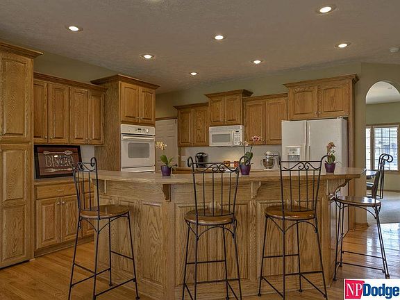 5th image of 3602 S 185th Ave