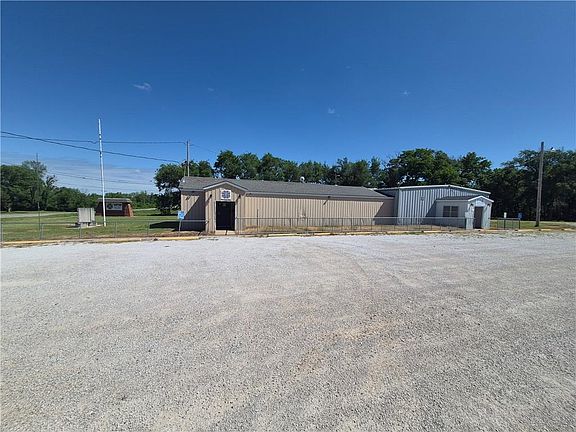 2nd image of 10283 Harper Rd