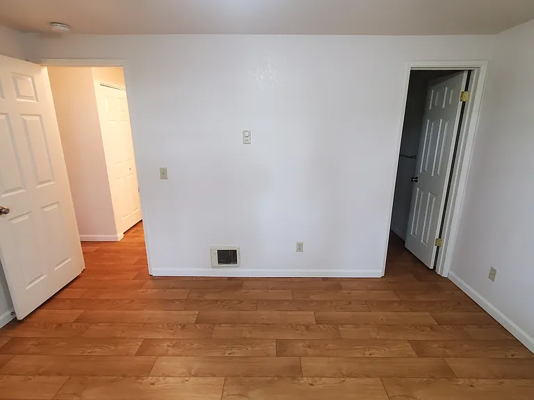 Portage Bay Apartments — Photo 24