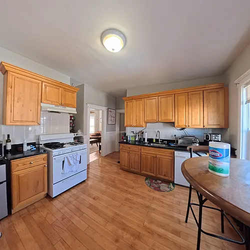 19 Arden St Photo 1
