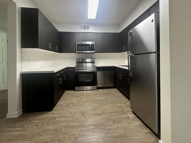 La Buena Ventura Apts...Brand New Building...Amazing Views! — Photo 16